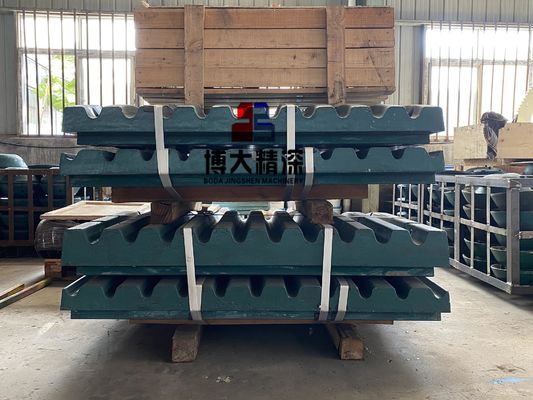 Kleurrijke Precision-Cast Jaw Plate van hoog manganstaal voor C120 Jaw Crusher slijtagelementen