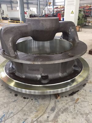 Vervaardiging van de onderste frame voor GP500S Conus Crusher gebruikt in het mijnbouwproces